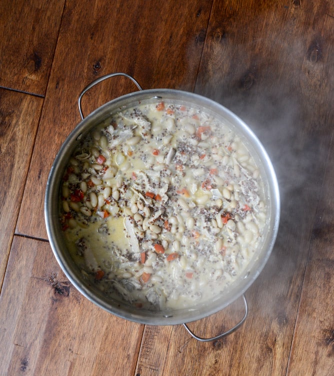 White Chicken Quinoa Chili I howsweeteats.com