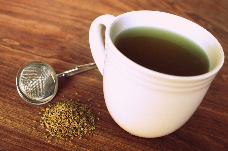 Анисовый чайный напиток помогает при простуде, сопровождающейся кашлем, метеоризме, решает проблемы с желудком