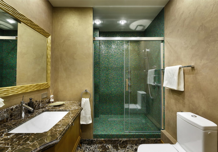 мозаика в душевой кабине в интерьере ванной