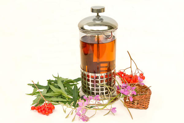 Терпкий вкус иван-чая хорошо сочетается в напитках с любыми кисло-сладкими ягодами
Терпкий вкус иван-чая хорошо сочетается в напитках с любыми кисло-сладкими ягодами