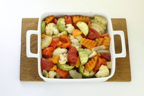 Сочная говядина с овощами в духовке
