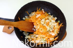 Куриный суп с лапшой и картошкой