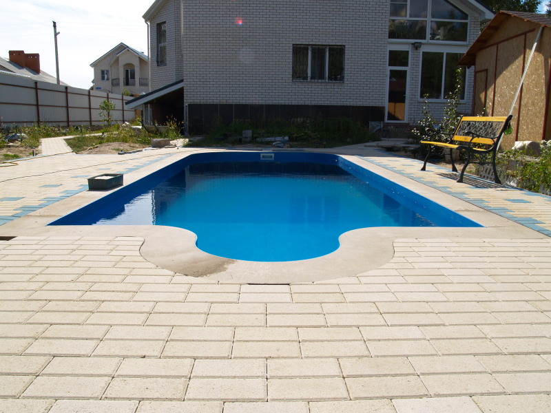 a_homebuilt_swimming_pool_thats_pretty_awesome_640_23