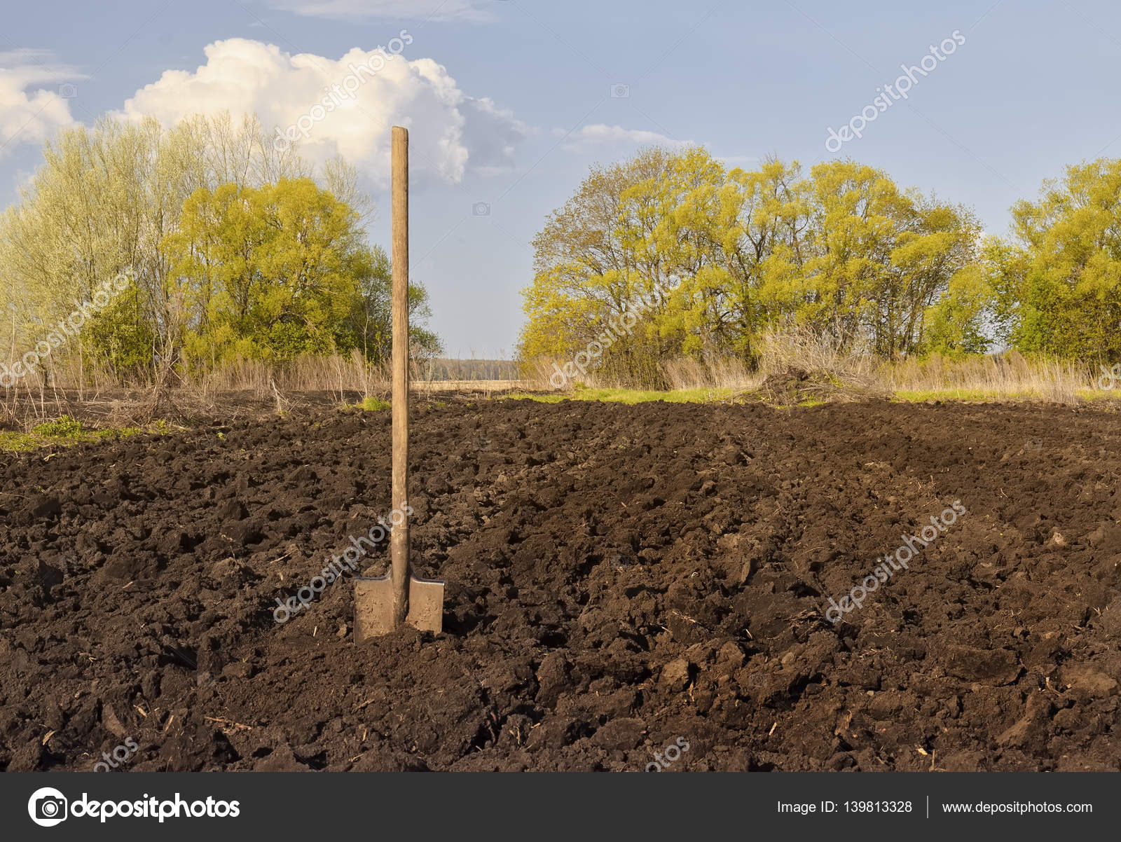 Перекопанный огород