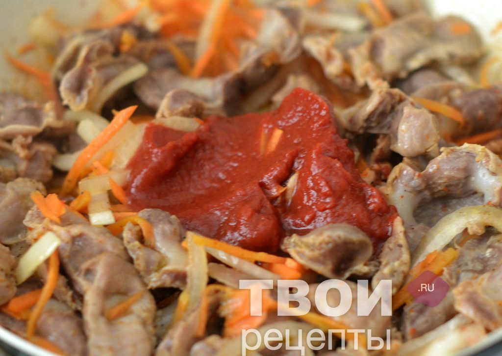 тушеные куриные желудки