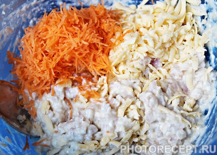 Фото рецепта - Рубленные рыбные котлеты с морковью и сыром - шаг 5